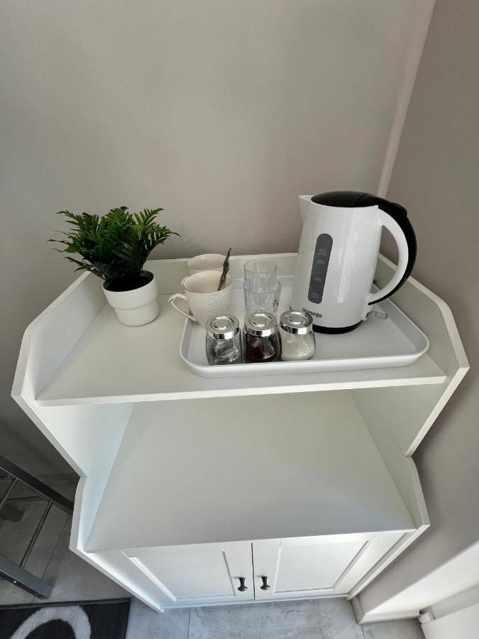Bed & Breakfast -noclegi Marki-pokoje Z Lazienkami-parking-ev-okolica Warszawy- *